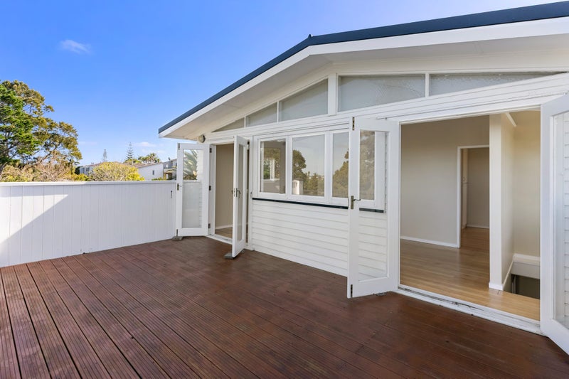 229A Sunset Road, Sunnynook, Auckland - Carousel 1