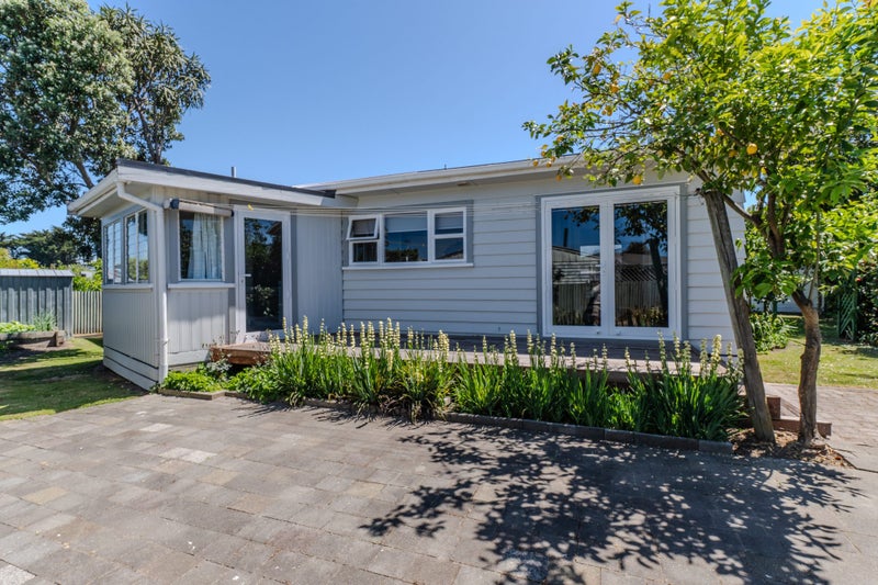 1/64 Menin Road, ONEKAWA, NAPIER - Carousel 2