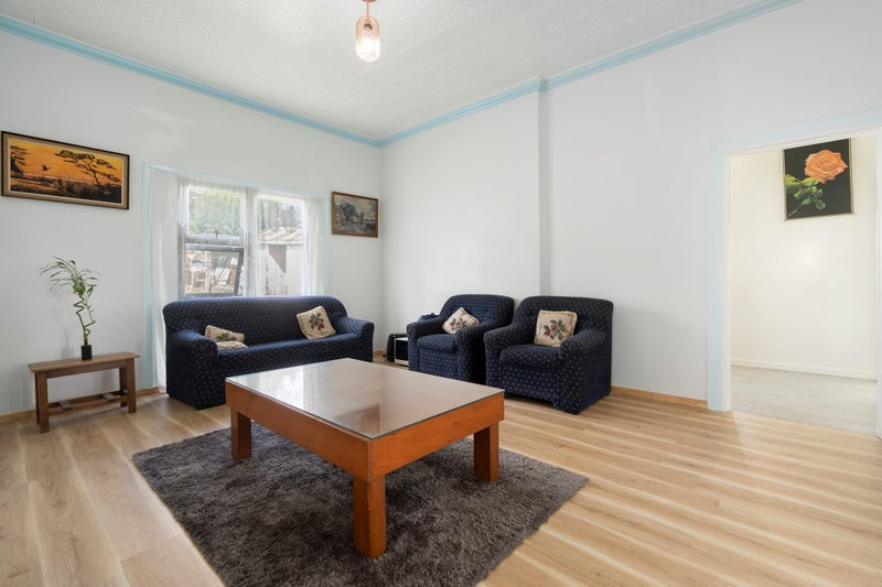 110 Edmonton Road, Henderson, Auckland - Carousel 2