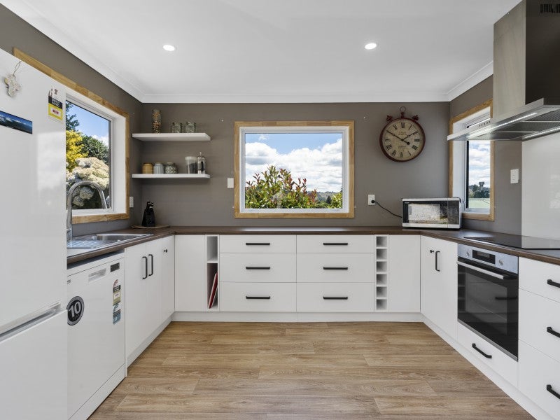 140 Golf Road, Taumarunui - Carousel 2