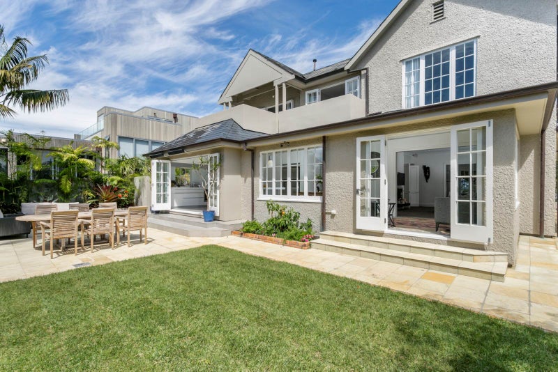 11 Rarere Road, Hauraki, Auckland - Carousel 1