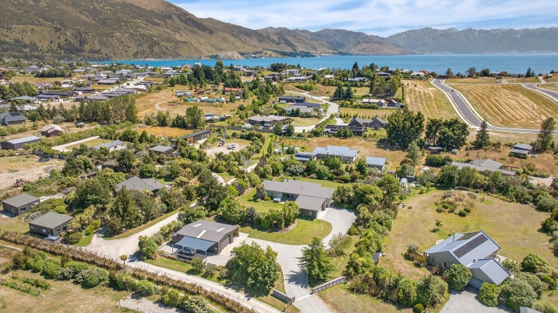 28 Sam John Place, Lake Hāwea - Carousel 38