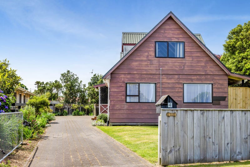 4 Ponderosa Place, Opunake - Carousel 1