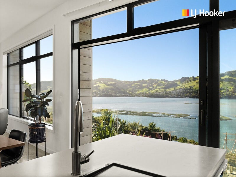 9 Camden Grove, Maia, Dunedin, Otago - Carousel 1
