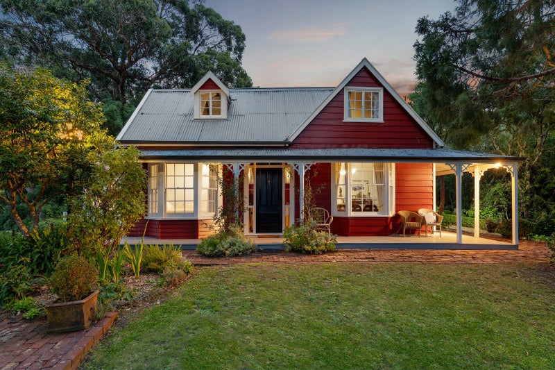 1 Main Road, Governors Bay, Banks Peninsula, Canterbury - Carousel 2