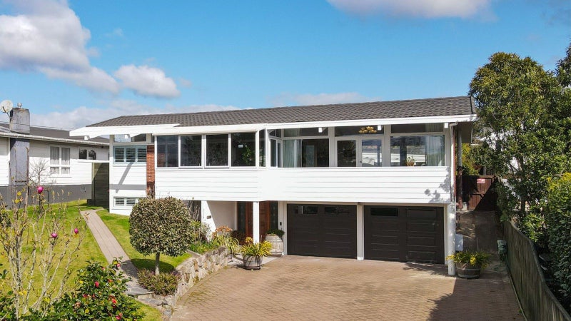 12 Carlton Street, Glenholme, Rotorua - Carousel 1