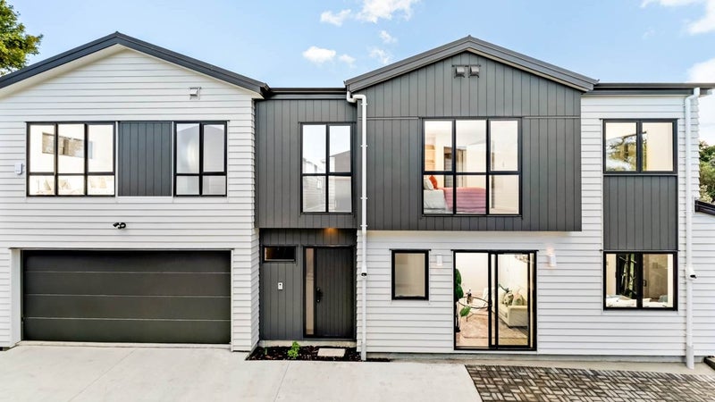 29A Elizabeth Drive, West Harbour, Auckland - Carousel 1