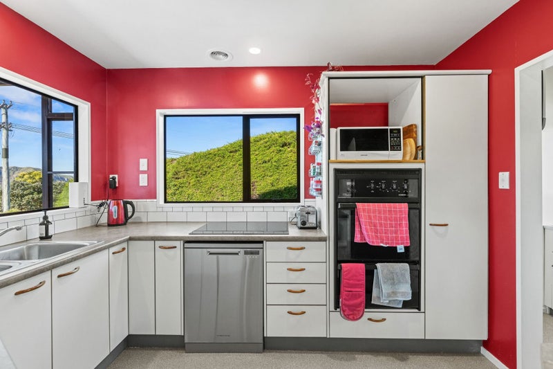 126 Marine Drive, Diamond Harbour, Lyttelton - Carousel 2