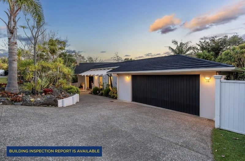 18 Oakford Park Crescent, Greenhithe, Auckland - Carousel 2