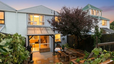 116 Akaroa Drive, Maupuia, Wellington - Carousel 1