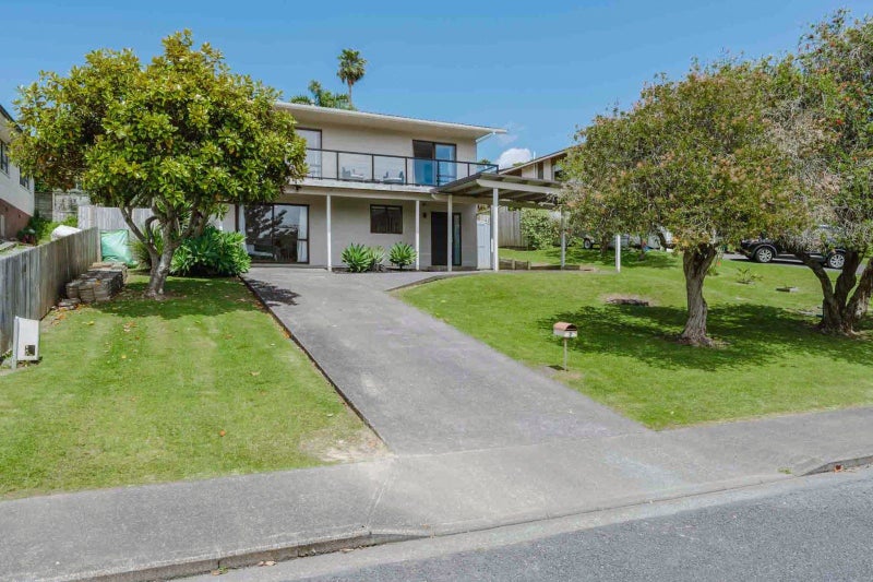 7 John Dee Crescent, Red Beach - Carousel 18