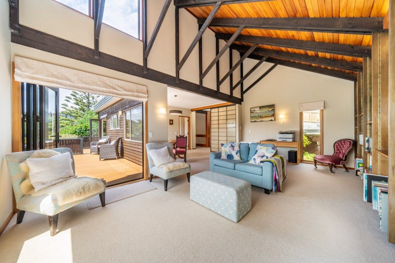 13 Bayview Road, Paremata, Porirua - Carousel 2