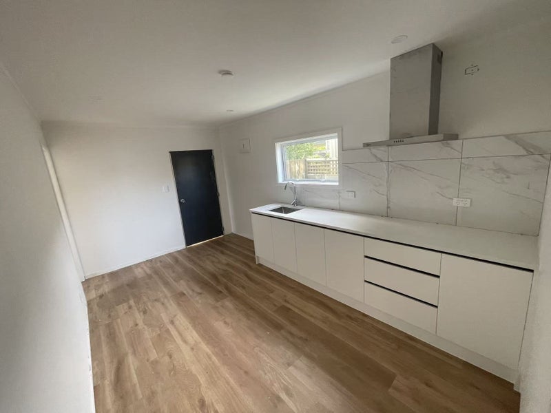 17 Thurston Place, Bucklands Beach, Auckland - Carousel 1