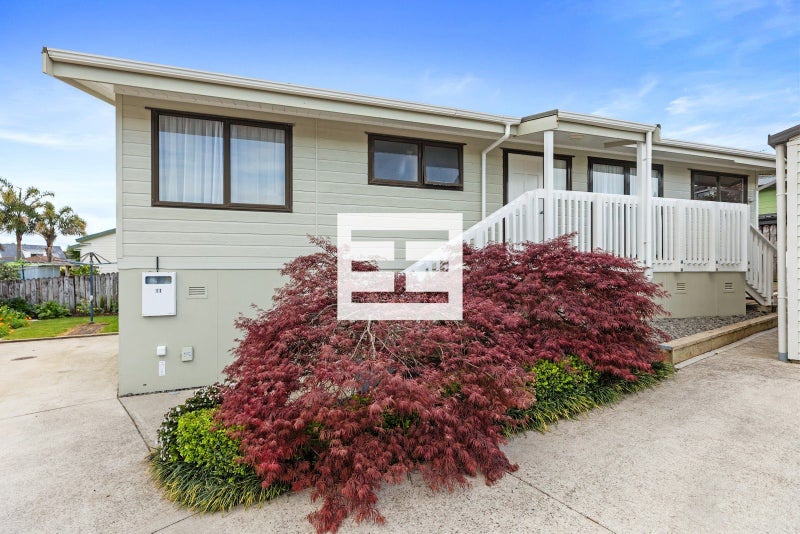 11A Pokapu Place, Bethlehem, Tauranga - Carousel 1