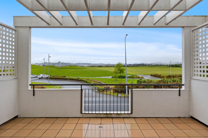 5/150 Chapel Road, Flat Bush, Auckland - Carousel 1