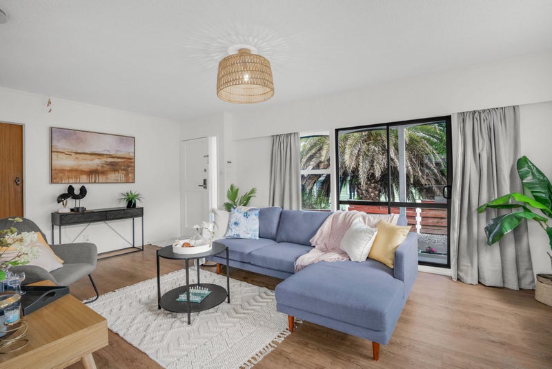 19 California Drive, Totara Park, Upper Hutt - Carousel 1