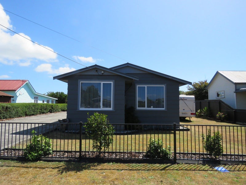 8 Romilly Street, Westport, Westport - Carousel 1