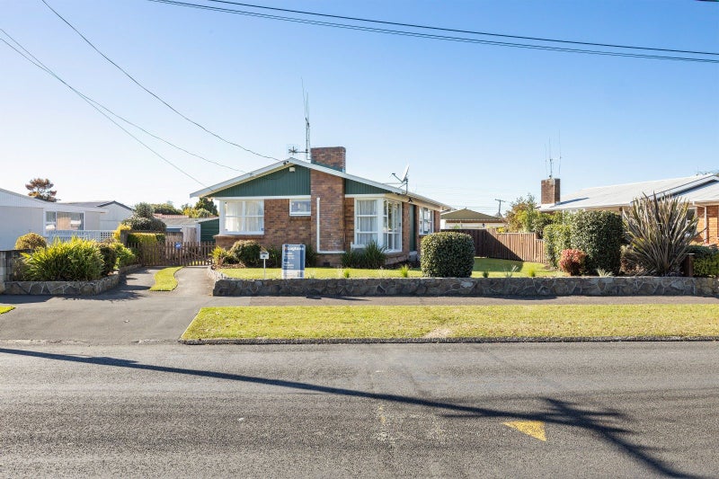 36 Fairview Street, Fairview Downs, Hamilton - Carousel 2