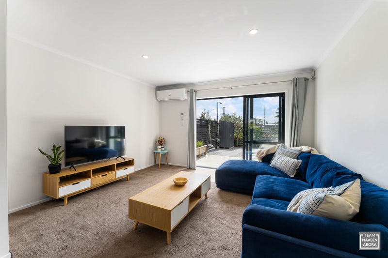 32A Biplane Street, Takanini, Auckland - Carousel 2