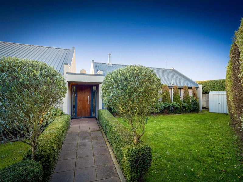 45 Millstream Drive, Lincoln, Lincoln - Carousel 1