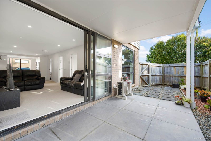 11/15 Wyllie Road, Papatoetoe, Auckland - Carousel 1