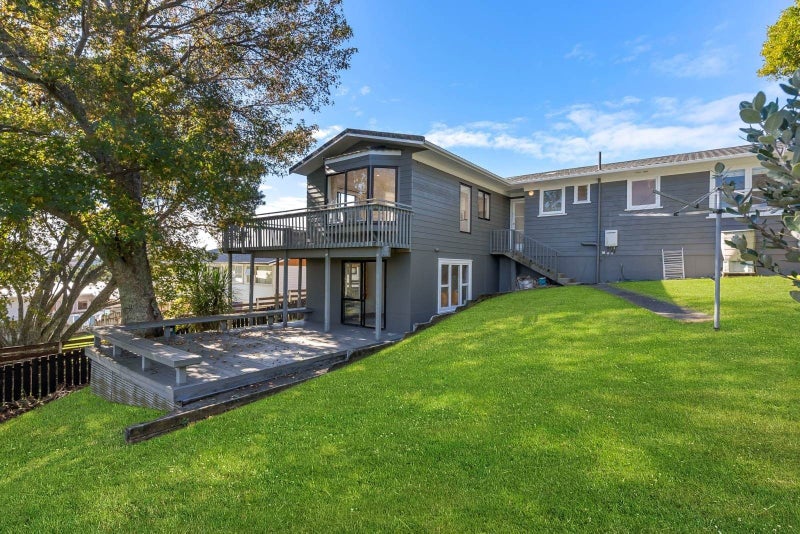 16 Mawson Avenue, Torbay, Auckland - Carousel 1