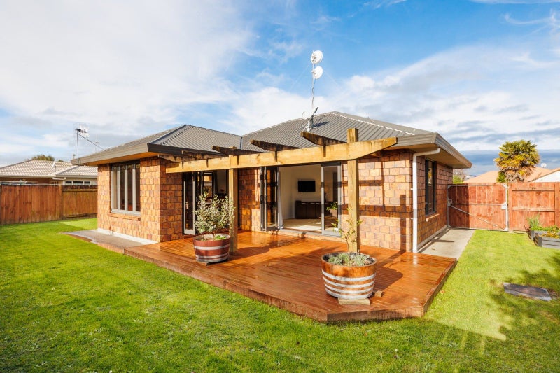 34 Meridian Grove, Kelvin Grove, Palmerston North - Carousel 29
