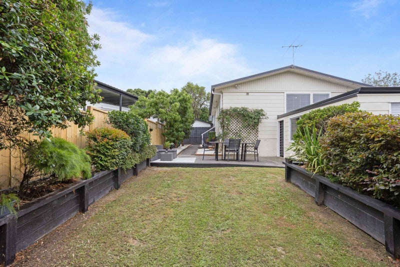 30A Thorburn Avenue, Red Beach, Whangaparāoa - Carousel 2