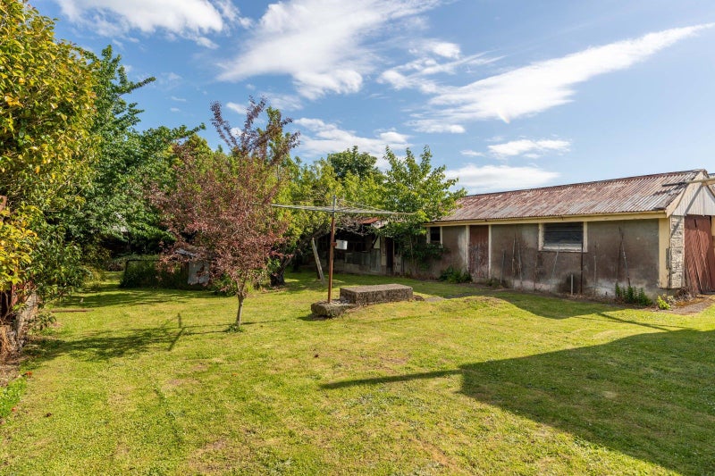 10 Rongonui Street, Elderslea, Upper Hutt - Carousel 1