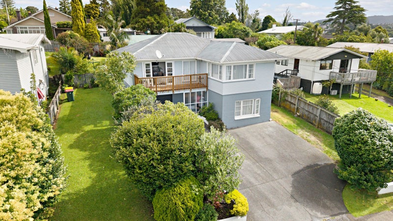 17 Evans Road, Glen Eden, Auckland - Carousel 1
