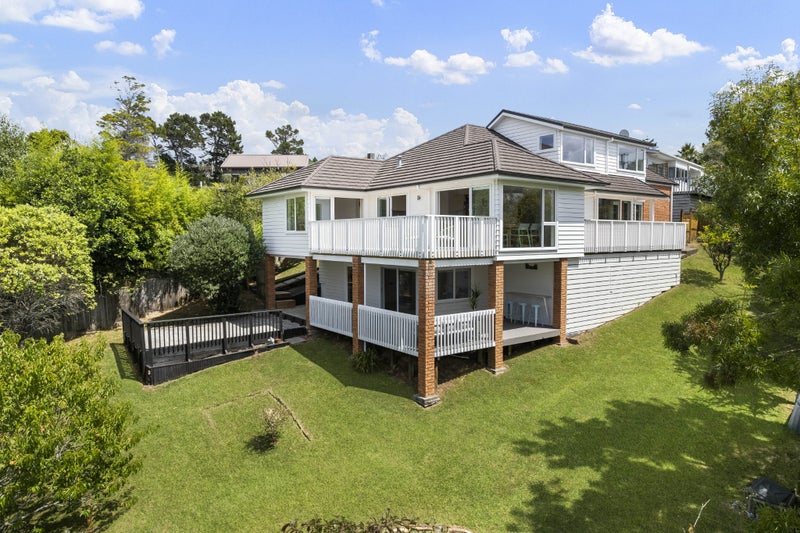 2/37 Woodlands Crescent, Browns Bay, Auckland - Carousel 1