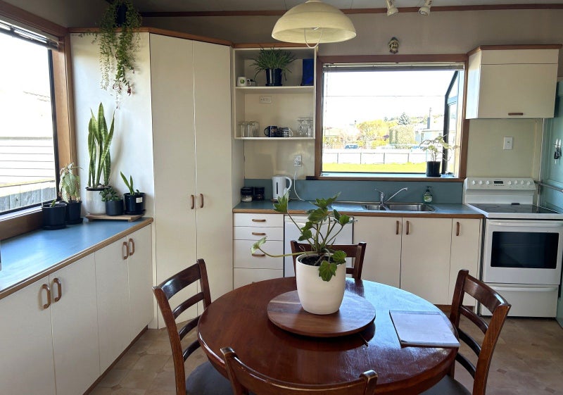 11 Sandringham Street, Oamaru North, Oamaru - Carousel 2