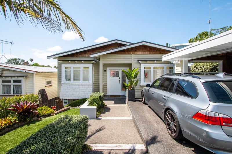 47 Warwick Avenue, Westmere, Auckland - Carousel 1
