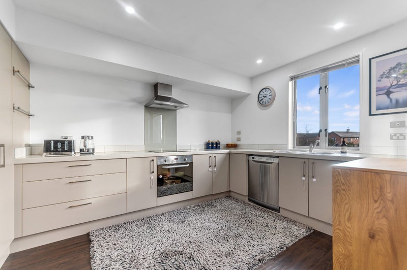 22 Henley Green, Northwood, Christchurch - Carousel 2