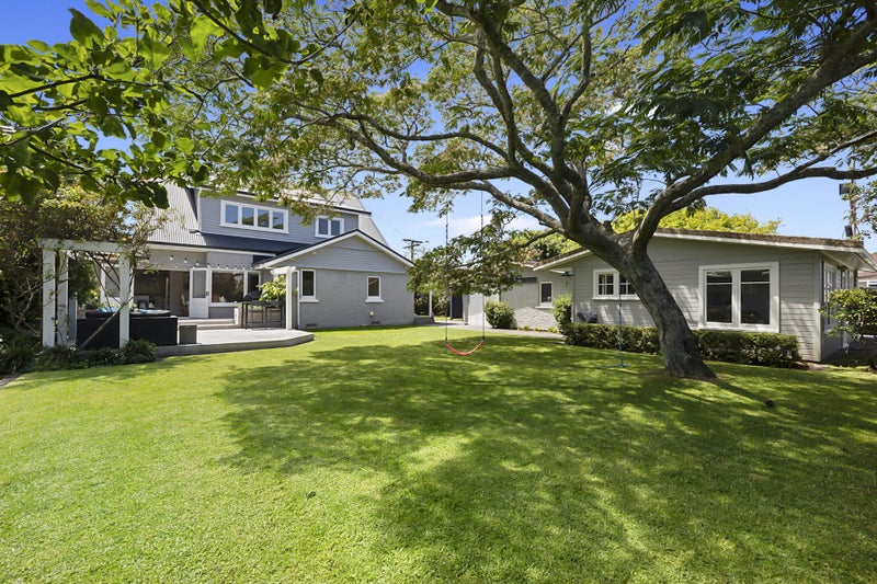 54 Barrett Street, Westown, New Plymouth - Carousel 1