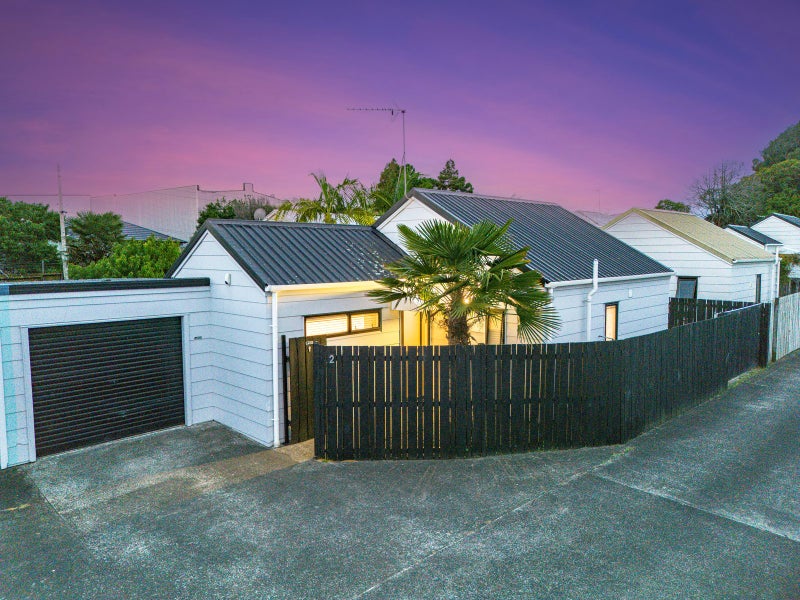 2/52 Tironui Road, Takanini - Carousel 1