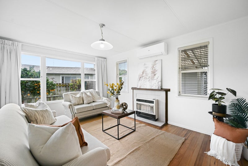 64 Aurora Terrace, Hillcrest, Hamilton - Carousel 1