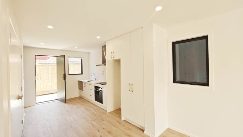 6/42 Millen Avenue, Pakuranga, Manukau City, Auckland - Carousel 2