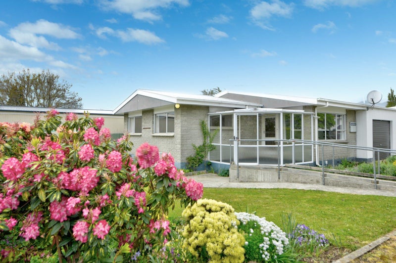 12A Devon Street, Gore, Gore - Carousel 1