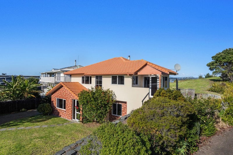376 Harbour Road, Ohope - Carousel 2