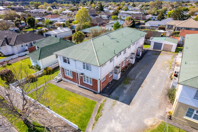2 Argyle Grove, Trentham, Upper Hutt - Carousel 1