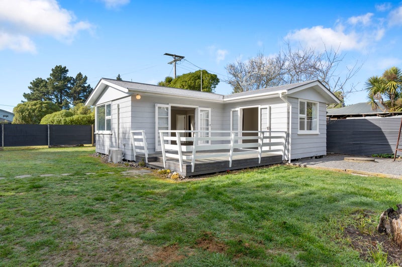 12 South Crescent, Amberley, Amberley - Carousel 1