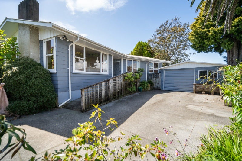 35 Woodford Avenue, Brookfield, Tauranga - Carousel 2