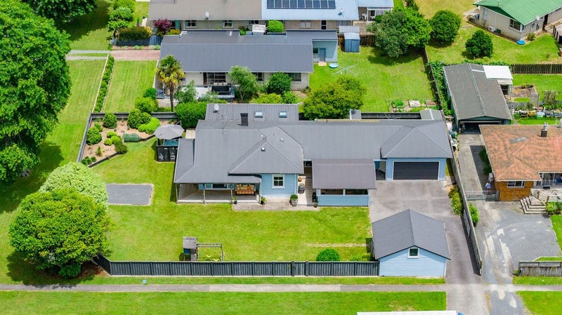 36 Thompson Street, Leamington, Cambridge - Carousel 1