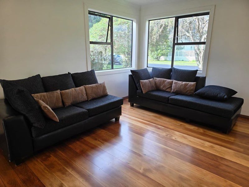 19 Nathan Street, Tawa, Wellington - Carousel 1