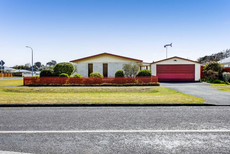 124 Hamlet Street, Stratford, Stratford - Carousel 1