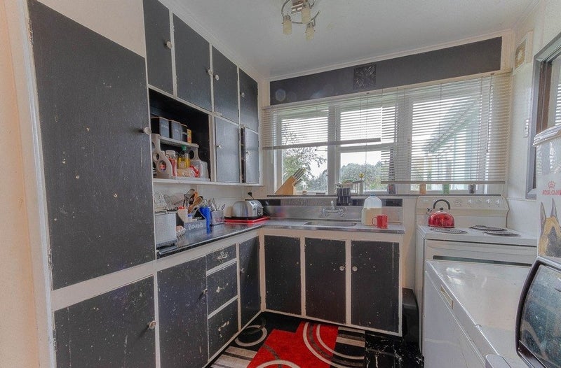 80 Talbot Street, Whanganui East, Whanganui - Carousel 2