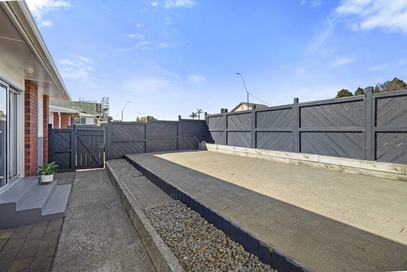 1/306 Devon Street West, New Plymouth, New Plymouth - Carousel 2