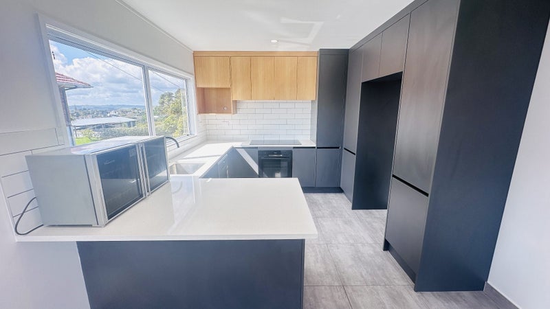 151 Bleakhouse Road, Mellons Bay, Auckland - Carousel 1