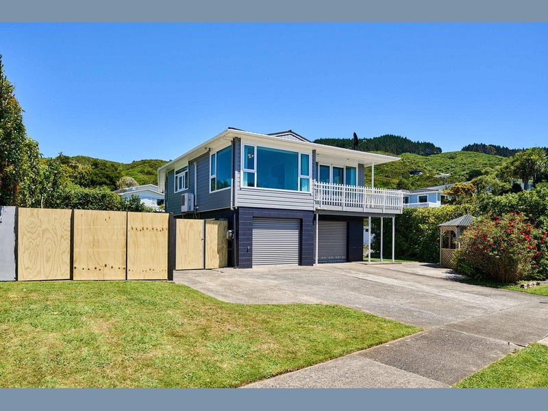 104 Oriel Avenue, Tawa, Wellington - Carousel 1